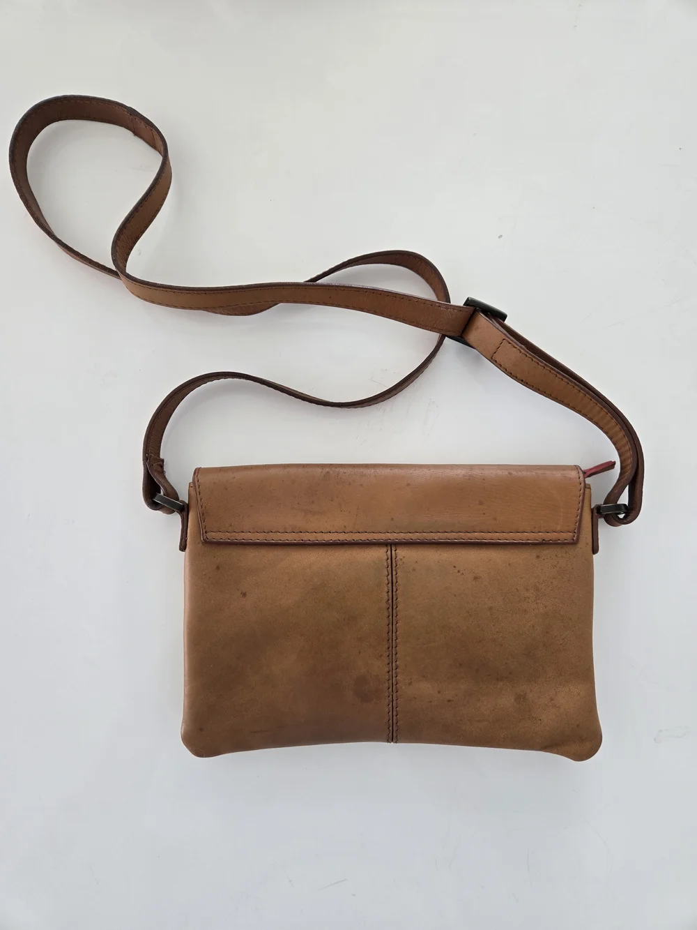 Classic Tan Leather Crossbody Envelope Bag with Pink Trim